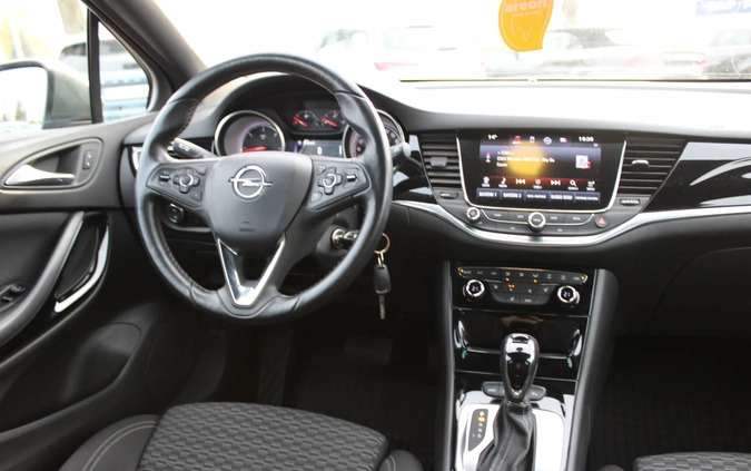 Opel Astra cena 42800 przebieg: 122000, rok produkcji 2016 z Oświęcim małe 781